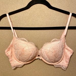 Victoria's Secret Lace Push Up Plunge Bra
